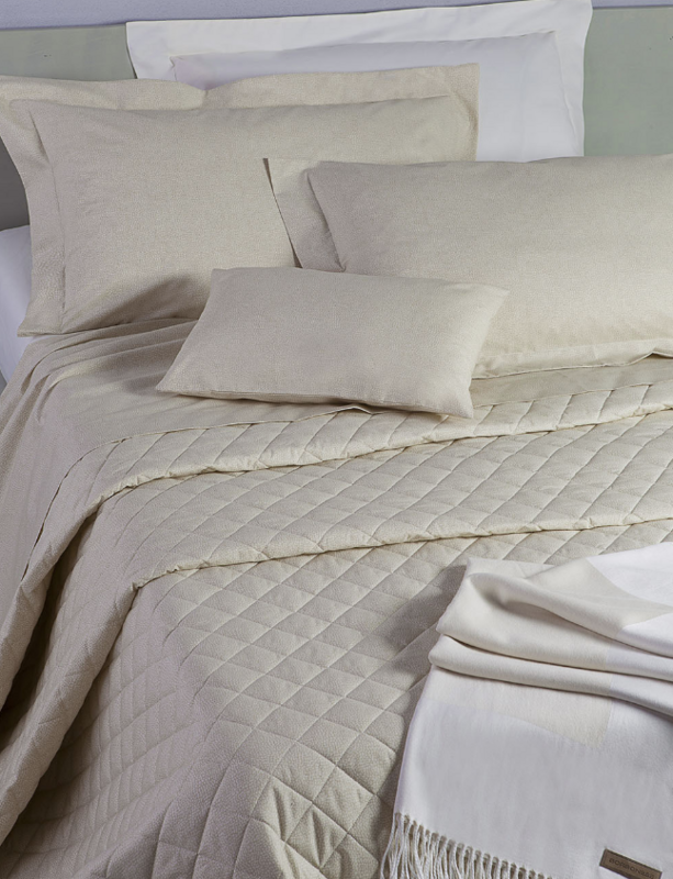 Copriletto Trapuntato 100gr. Letto singolo Borbonese art. Opla' Copriletto Trapuntato 100gr. Letto singolo Borbonese art. Opla'