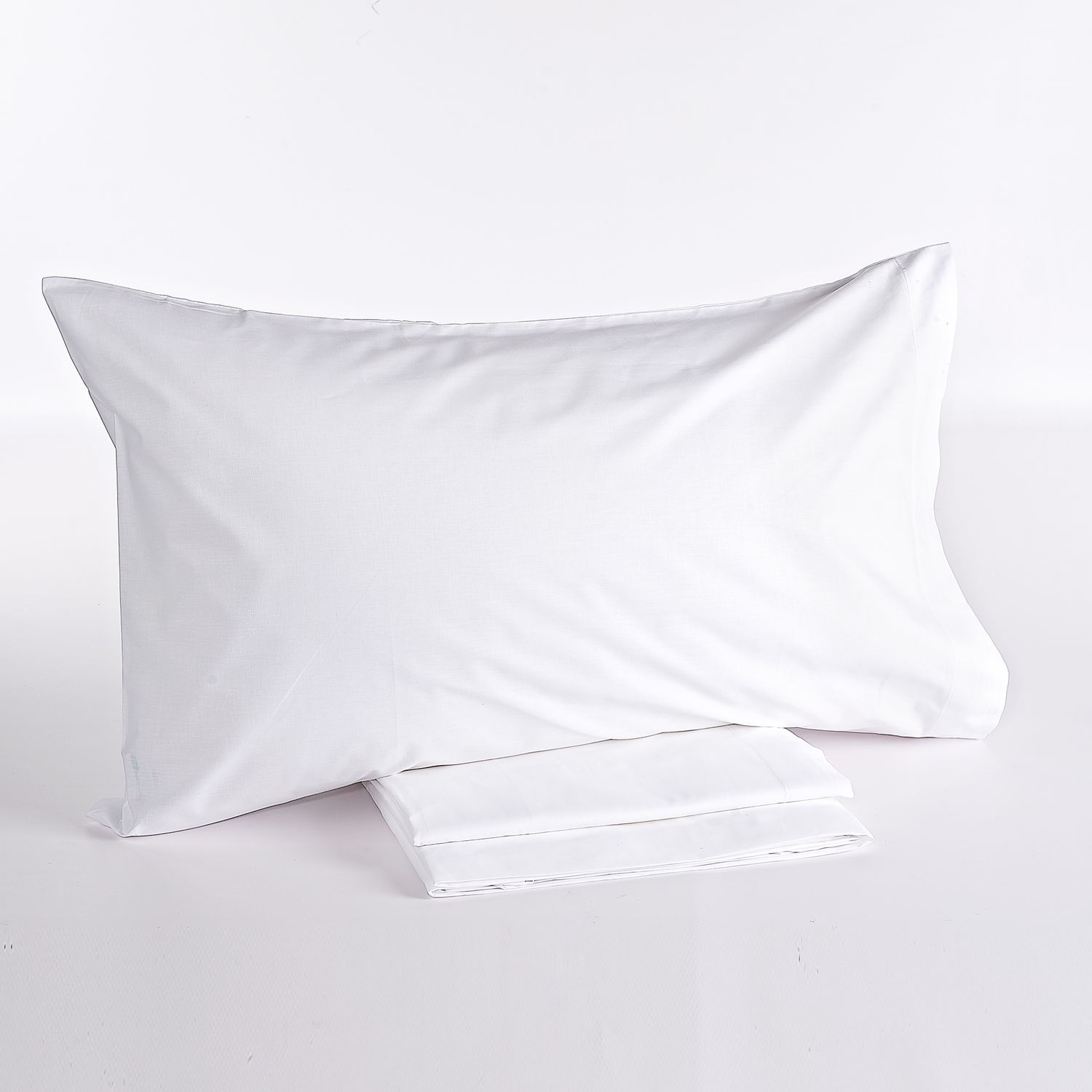 Completo Lenzuola Bianco B&B Tessuto con un elevata lavabilità, idrorepellenza e capacità traspirante.