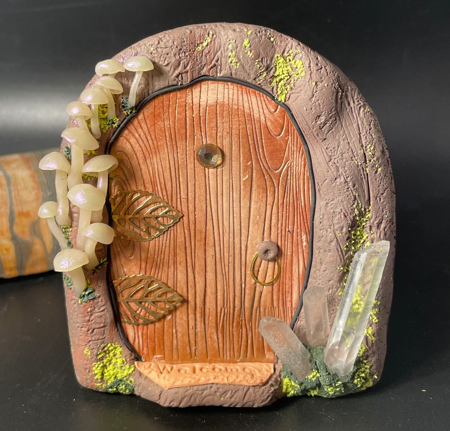 Wood Look Fairy Door with 3 Crystal Points and tiny mushrooms