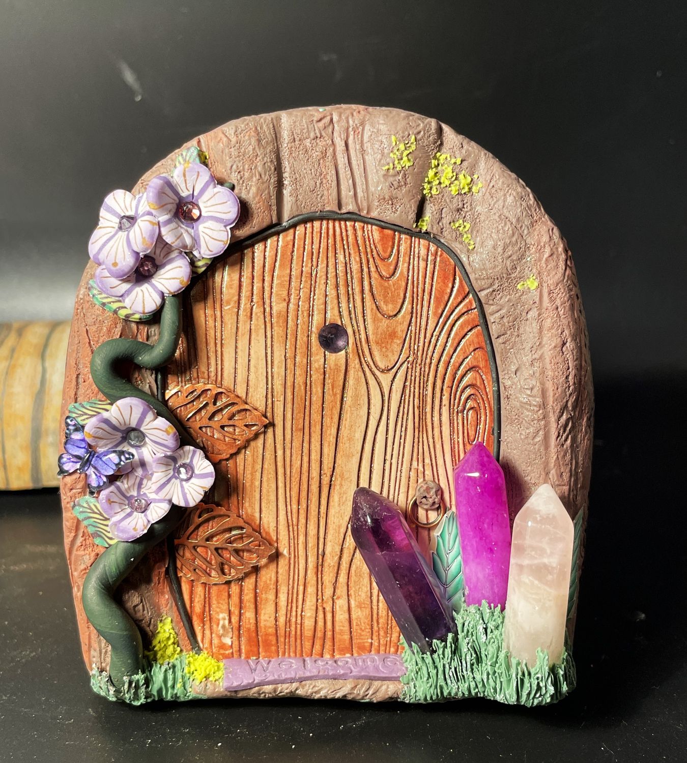 Wood Look Fairy Door with 3 Crystal Points and purple flowers