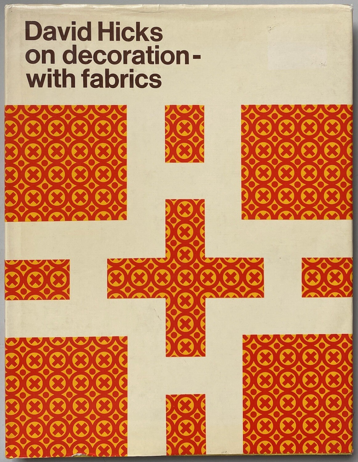 David Hicks on decoration with fabrics
