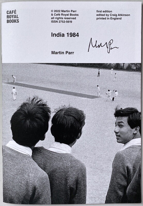 [SIGNED] MARTIN PARR INDIA 1984