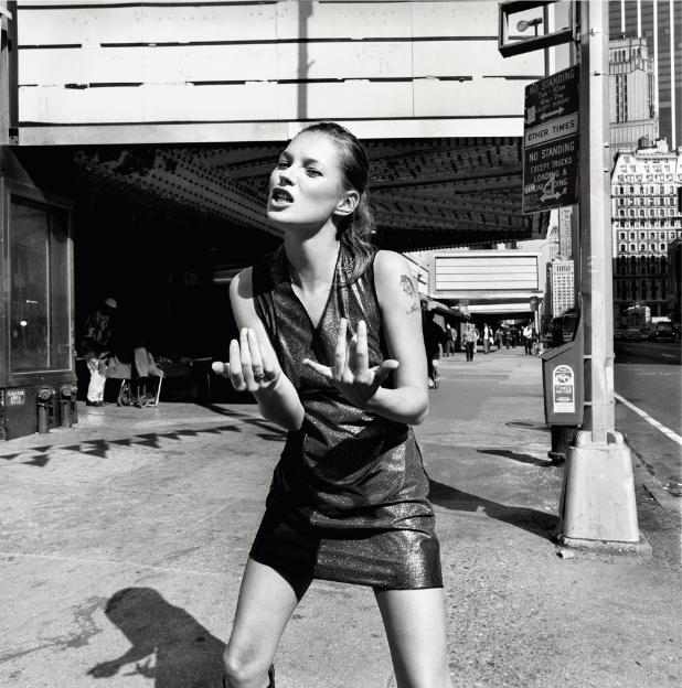 Glen Luchford 写真集 Glen Luchford's new book is a 1990s Prada time capsule