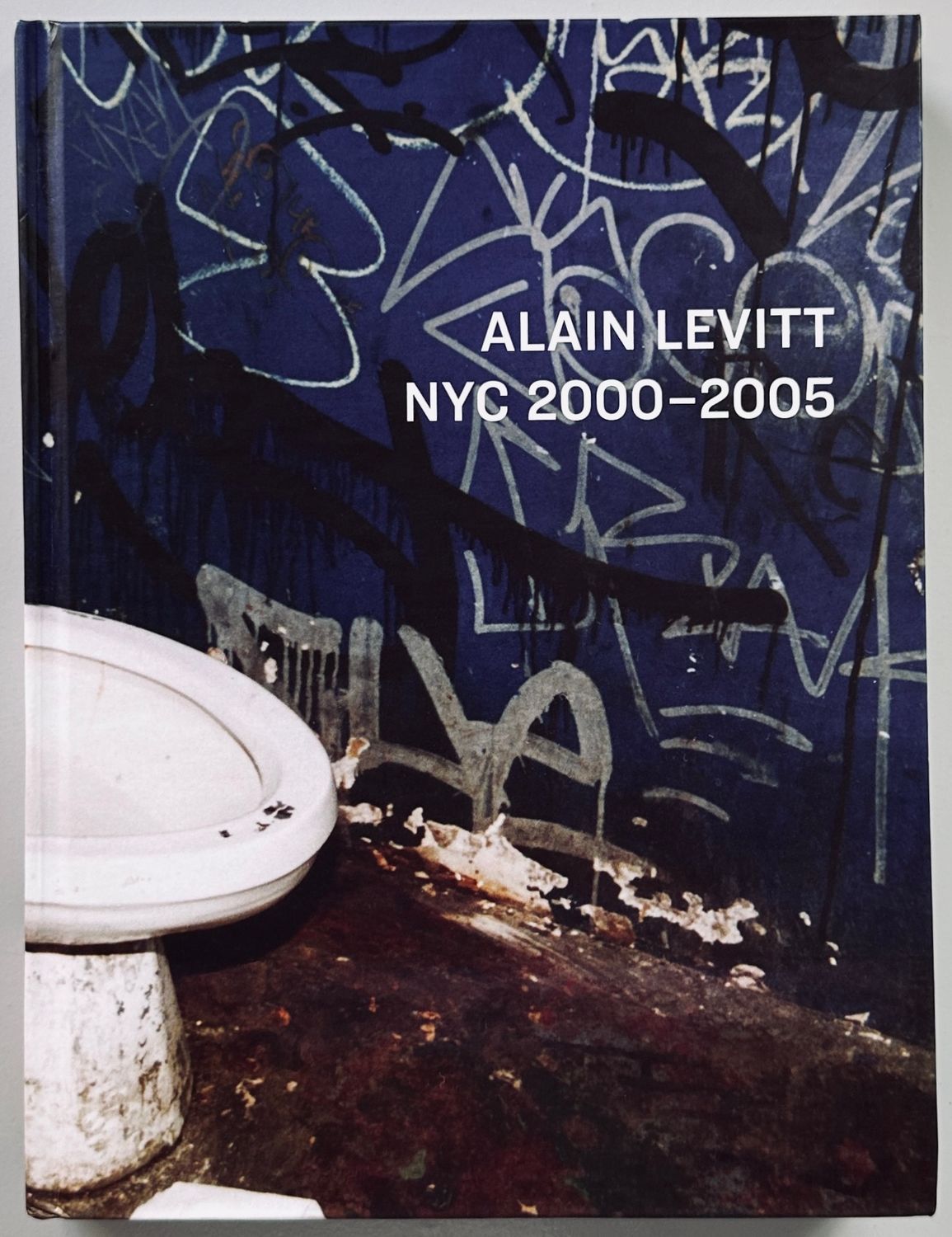 完売‼️  ALAIN LEVITT: NYC 2000-2005 写真集 完売‼️ ALAIN LEVITT: NYC 2000-2005 写真集