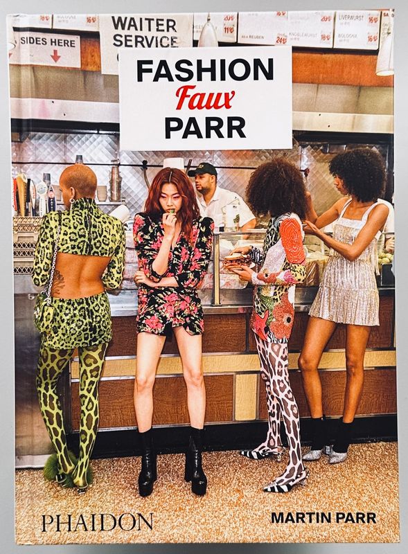 [SIGNED] MARTIN PARR FASHION FAUX PARR