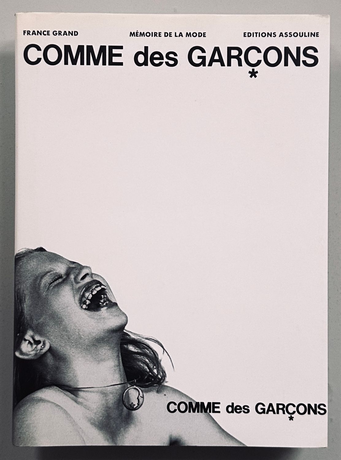 COMME des GARÇONS
