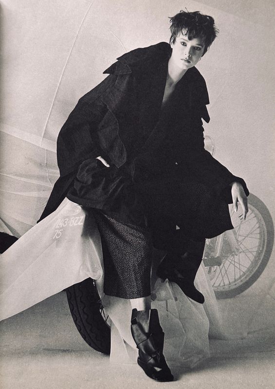 COMME des GARÇONS November 1982 No.78 Oliviero Toscani