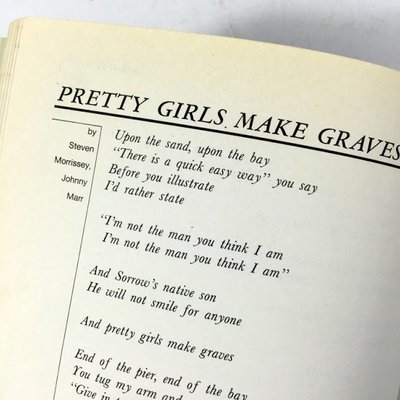値下げ❗️ モリッシー詩集 「MORRISSEY LYRICS」初版 (絶販) 値下げ❗️ モリッシー詩集 「MORRISSEY LYRICS」初版 (絶販