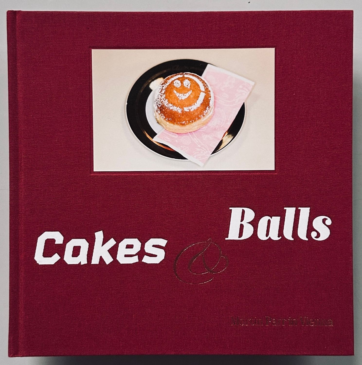 [SIGNED] MARTIN PARR CAKES & BALLS