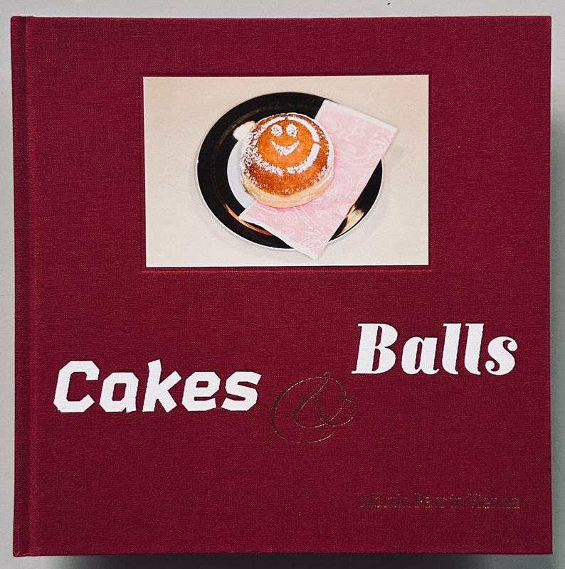 [SIGNED] MARTIN PARR CAKES & BALLS