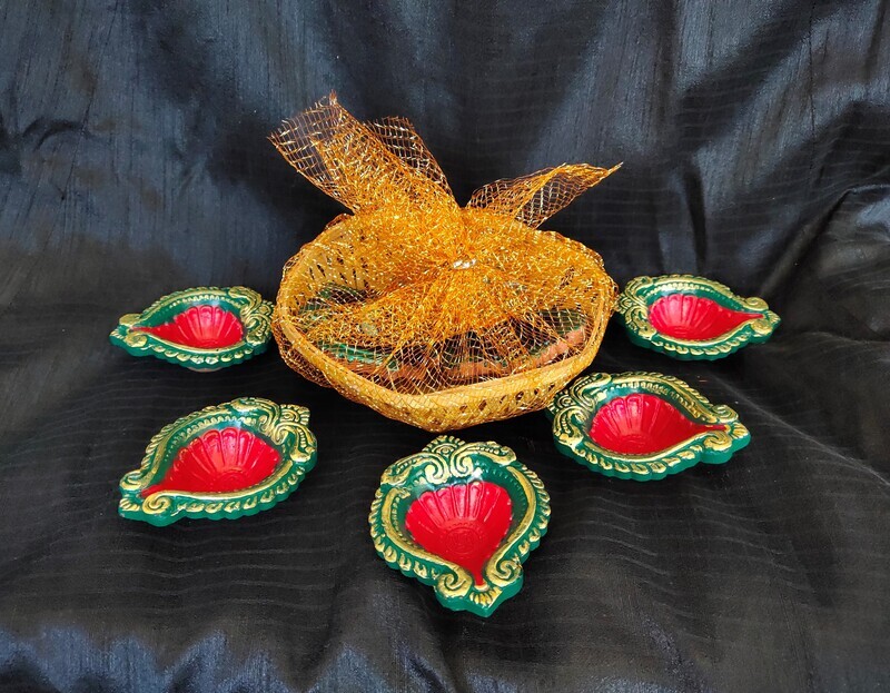 Eco-friendly Clay Diya Gift Hamper