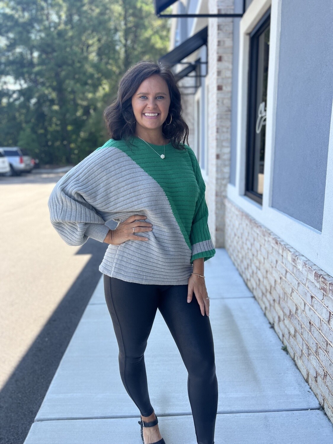 GREEN SWEATER