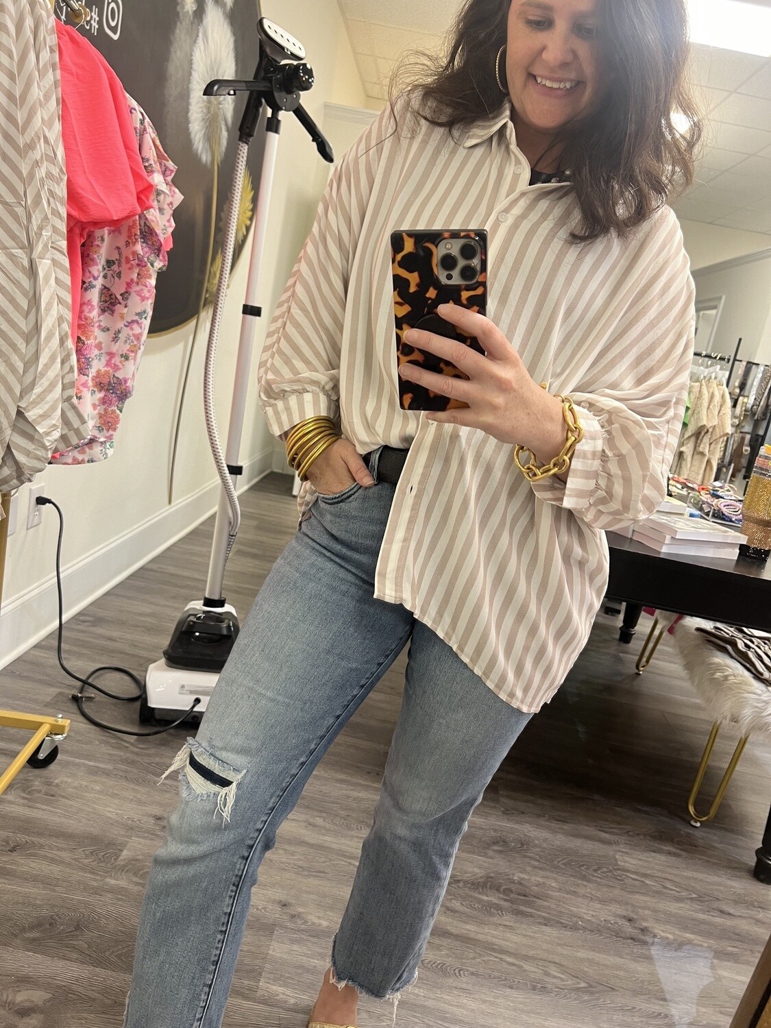 STRIPPED BUTTON DOWN