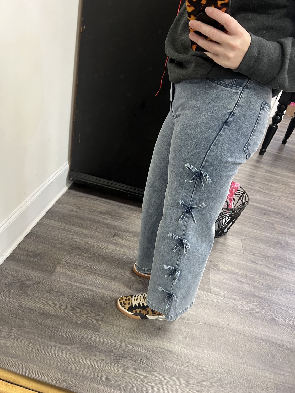 Bow jeans