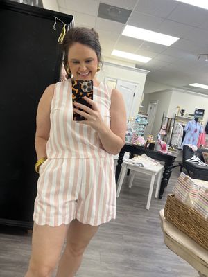 AZALEA PINK SRTIPE SHORTS