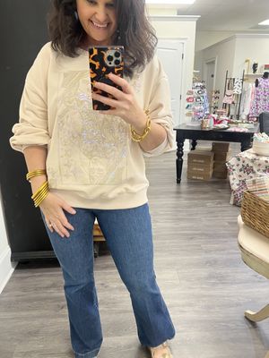 Beige heart queen