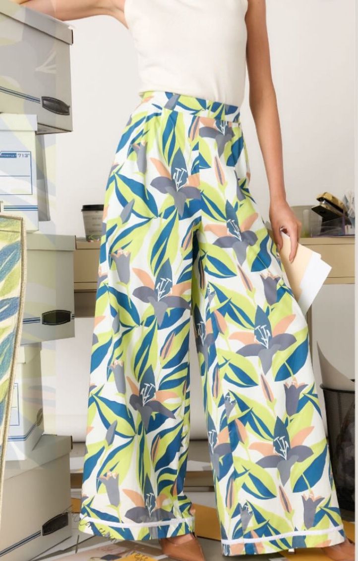 Graphic garden pants