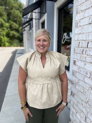 Short sleeve leather v-neck top