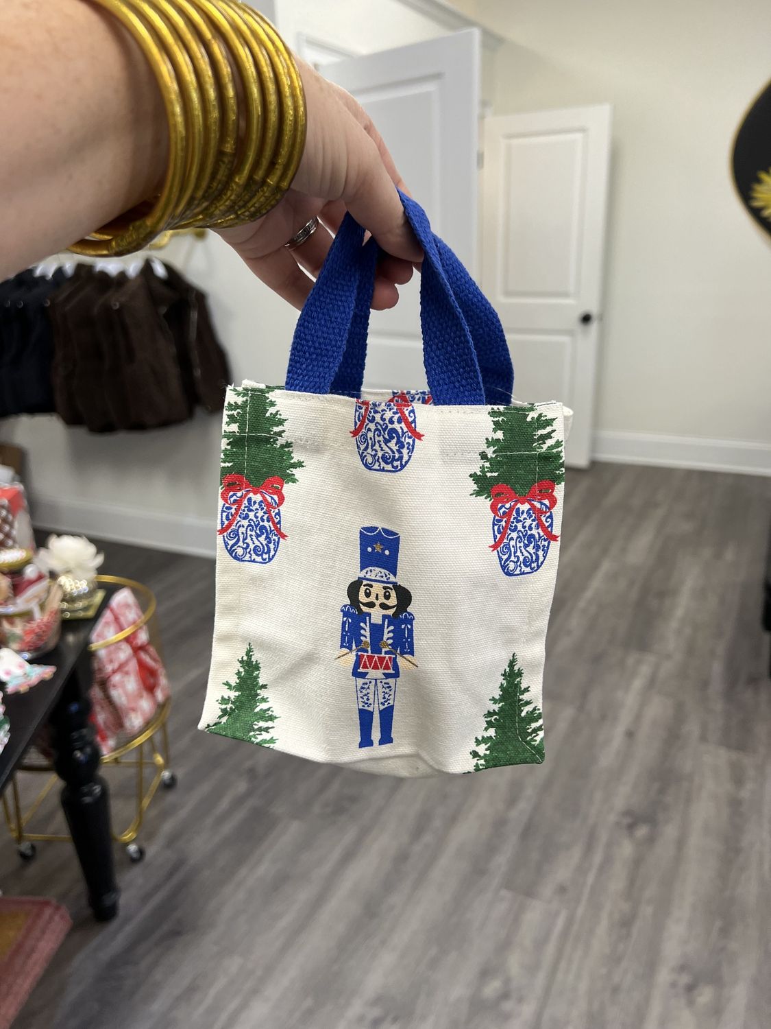 Small nutcracker bag