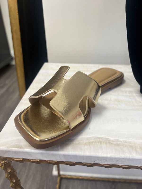 Gold flat