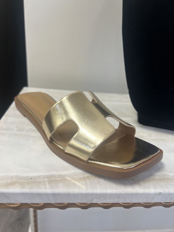Gold flat