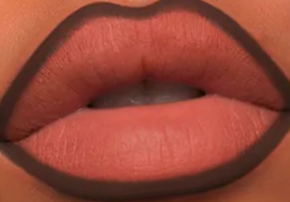 Dark Brow lip liner