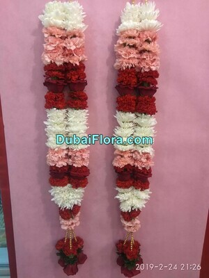 2 Chrysanthemum and Carnation Garland with Roses
