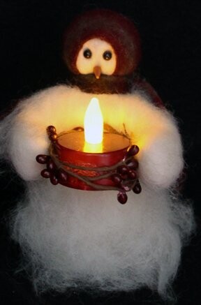 Candle Light Wooly Primitive Snowmen