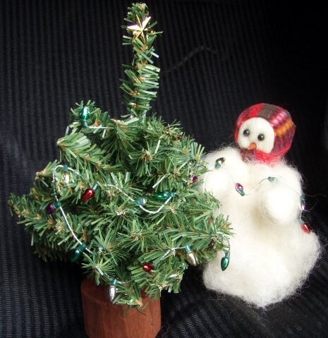 Light the Tree Wooly Primitive Snowman (Mini)