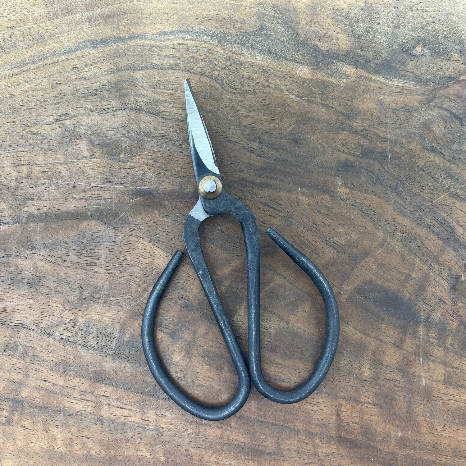 Lacis Knife Edge 4" Scissor