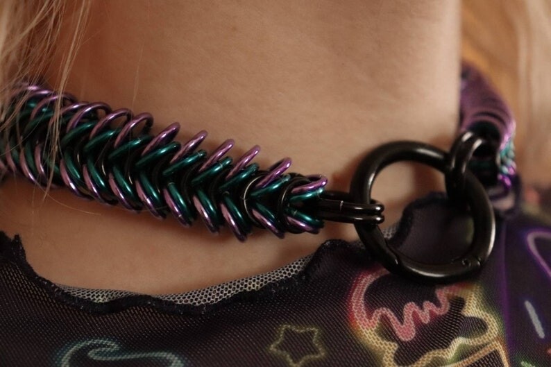 Spine Goddess Collar