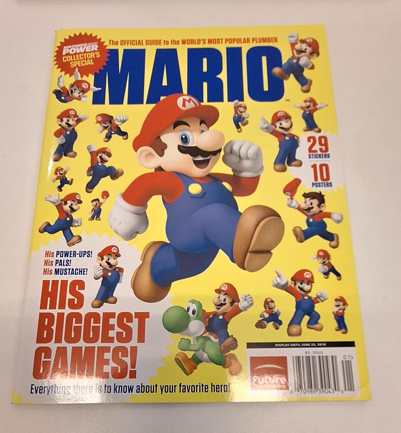 THE OFFICIAL GUIDE TO THE WORLD`S MOST POPULAR PLUMBER - MARIO