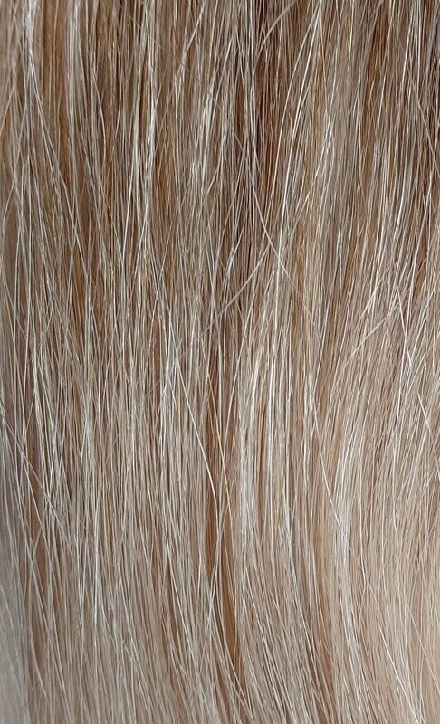 Invisible Tapes Extensions ROOT
Nr.7 Kühles Braun auf 18a  Kühles Blond
Russisches Echthaar