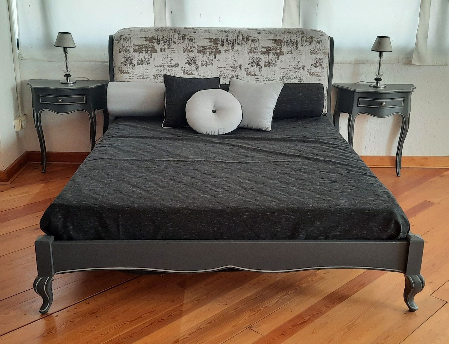 Camera da letto laccata Seppia con decori Tortora