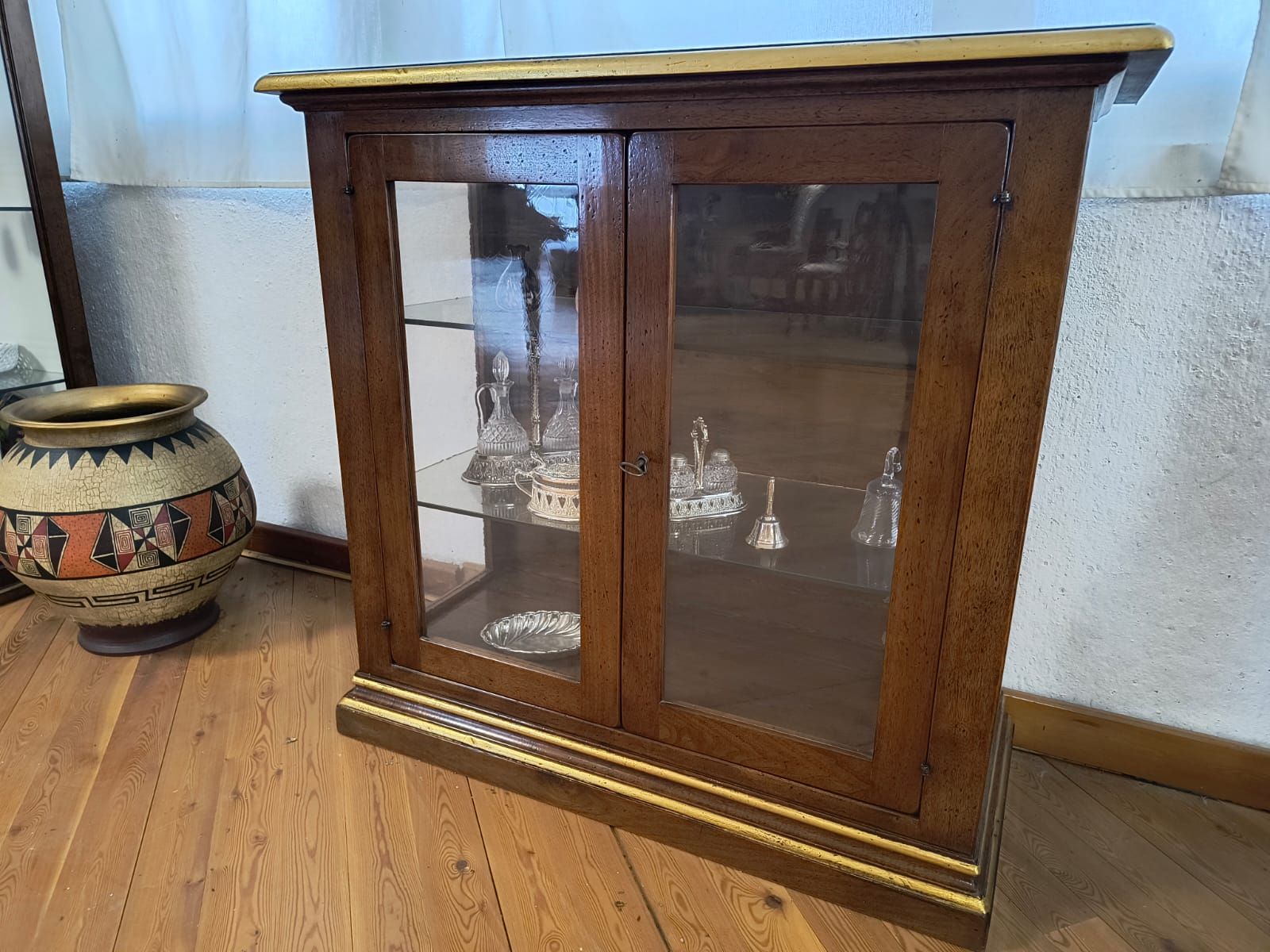 Vetrinetta 2 Porte Massiccia in Legno di Noce