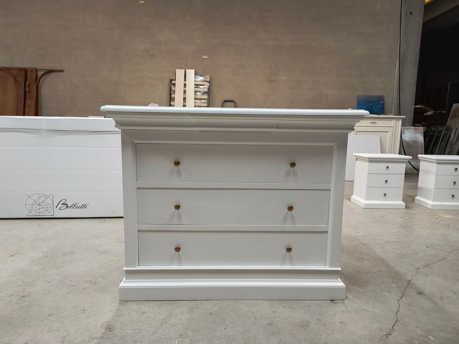 Comò Massiccio Laccato color Bianco Opaco