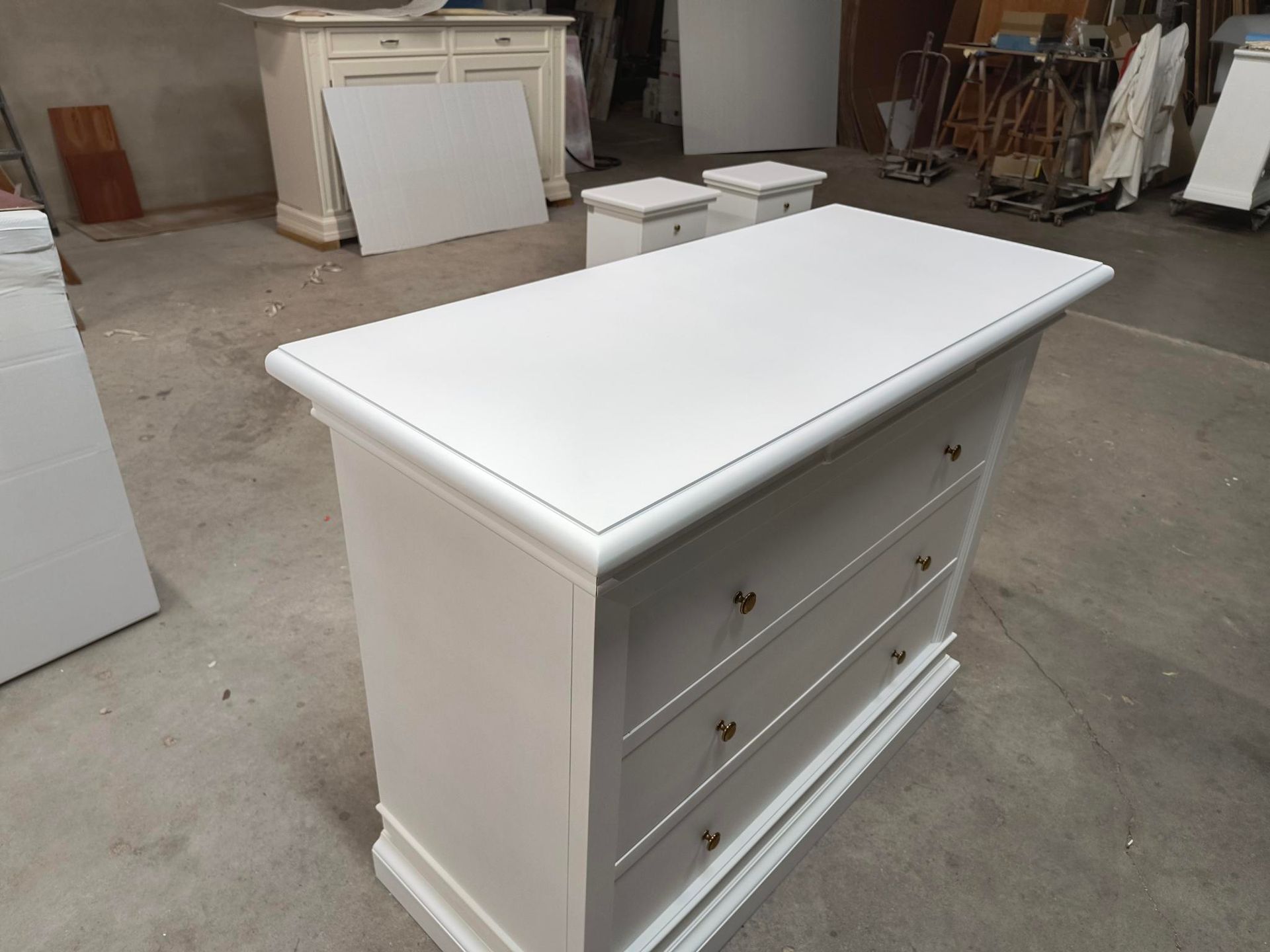 Comò Massiccio Laccato color Bianco Opaco