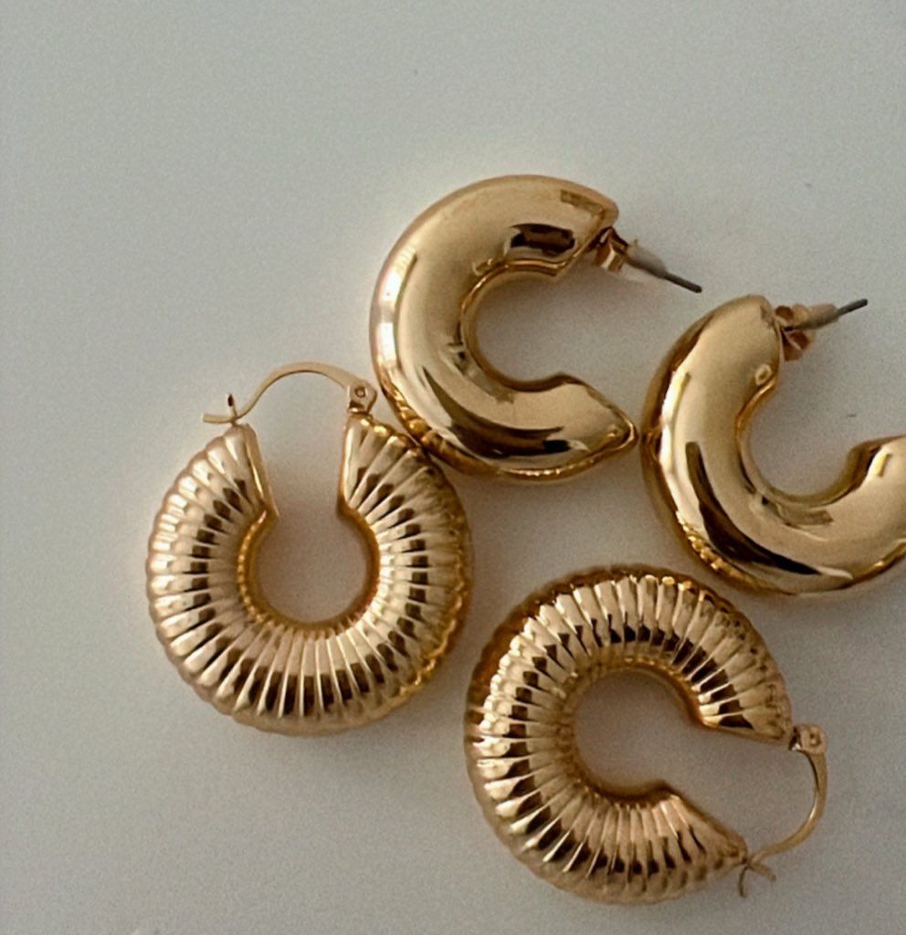 C-shaped set