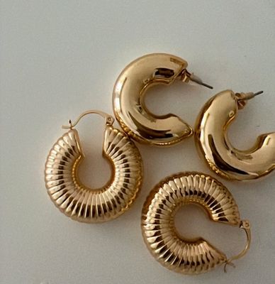 C-shaped set