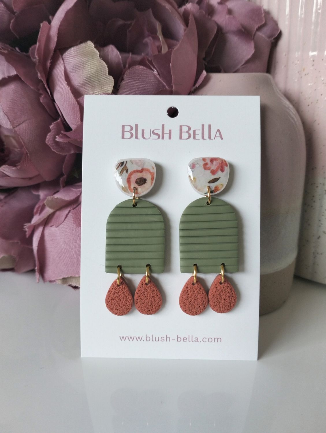 Gwen with stainless steel jump rings