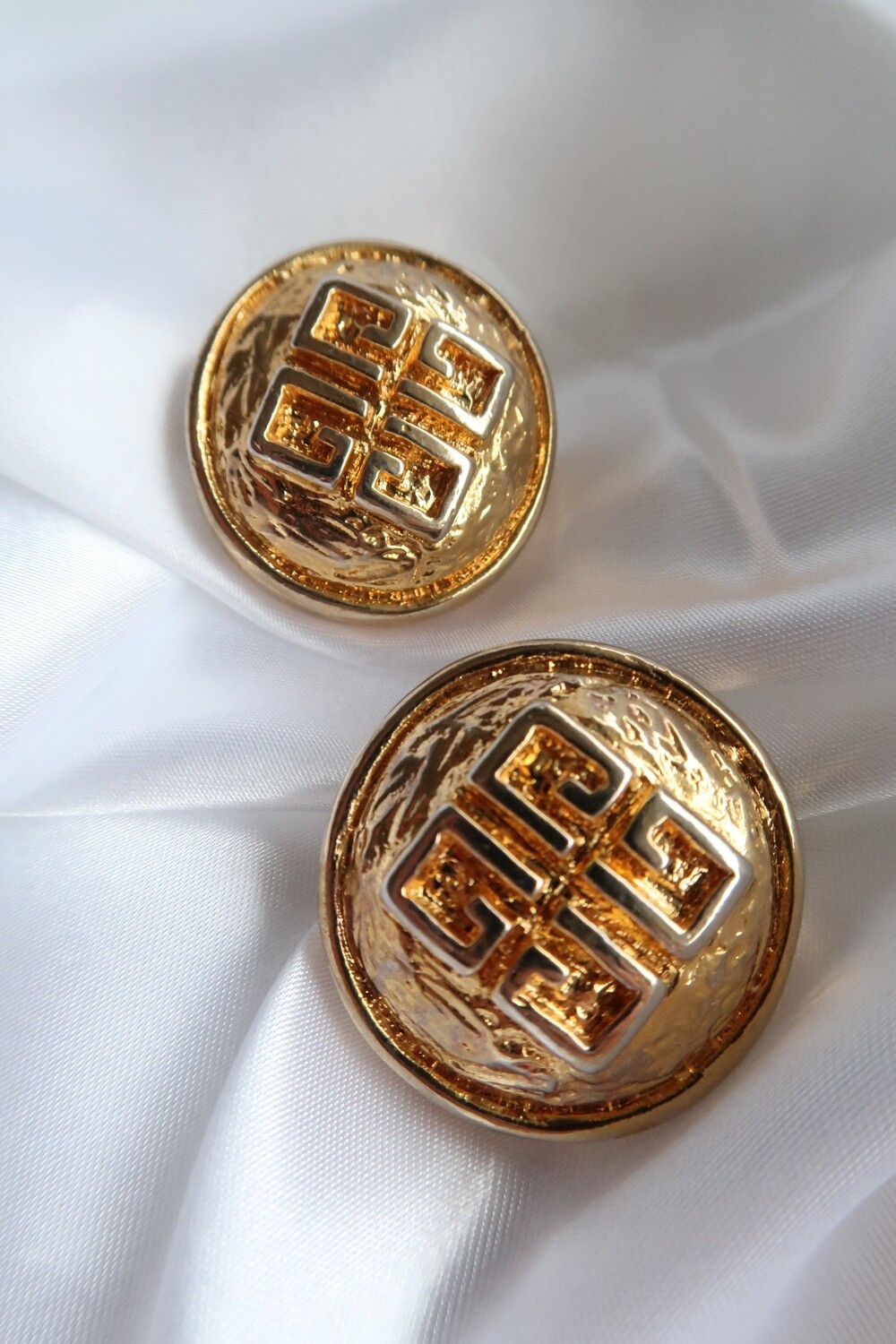 Vintage GIVENCHY signature earrings