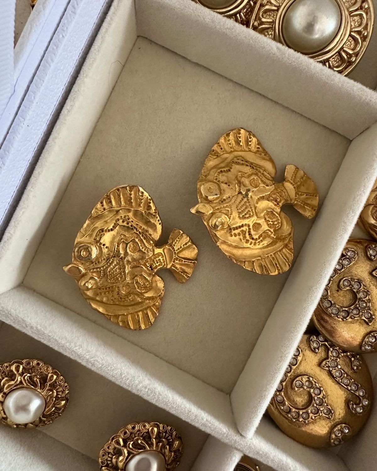 Celine T Saxe collectable Fish-shaped earrings, 1980s