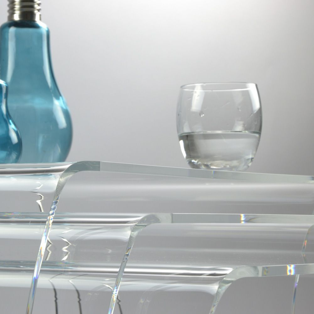 3-Satztisch mit Schwung