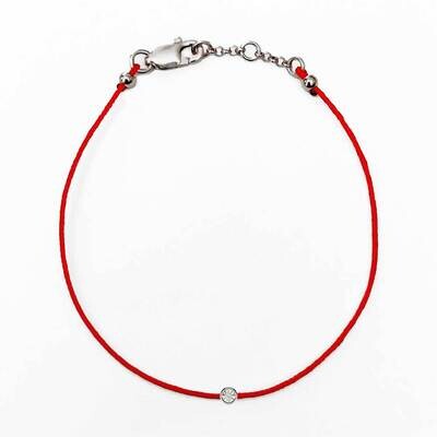 Pulsera de hilo rojo con diamante de 0.03 quilate Pulsera de hilo rojo con diamante de 0.03 quilate
