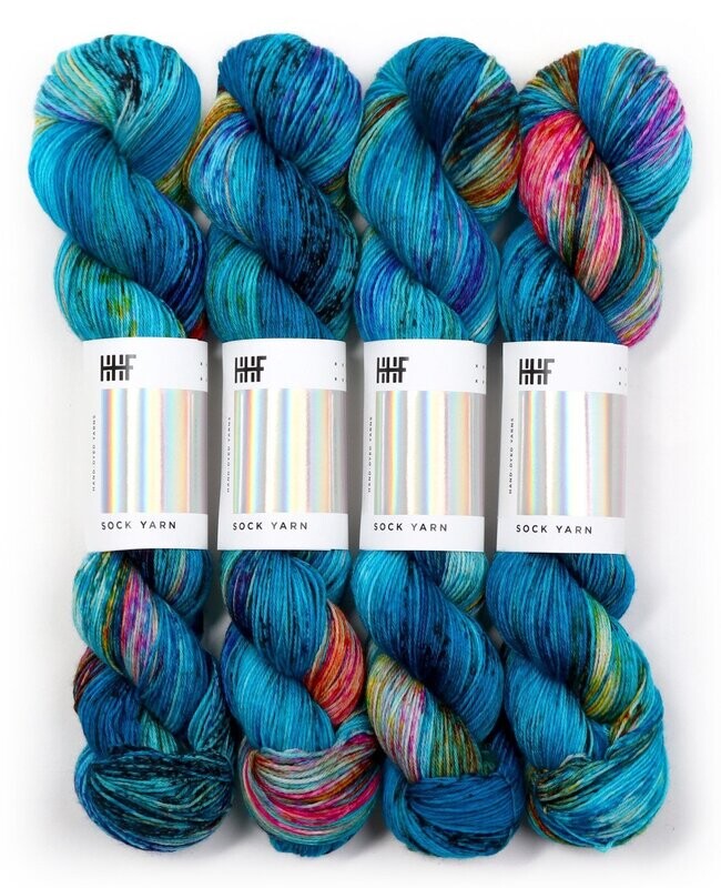 Laines HHF Hedgehog Fibres - Laines teintes à la main Luxe "DEEP END"