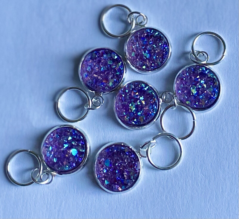 Marqueur de maille pierre strass bleue