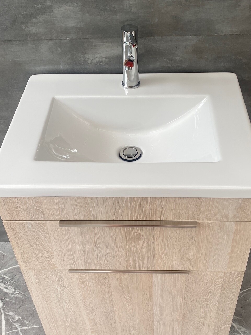 TAO-600 Floor Standing Cabinet &amp; Basin. with silver handles &amp; legs.