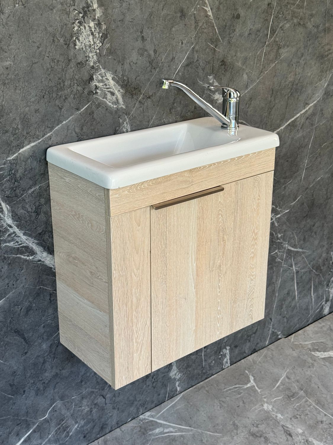 ELIN-500 Wall Mounted Cabinet &amp; Basin with silver handle.