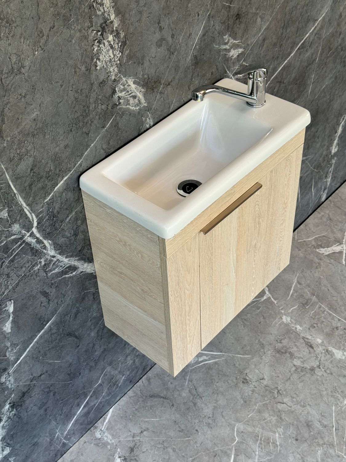 ELIN-500 Wall Mounted Cabinet &amp; Basin with silver handle.
