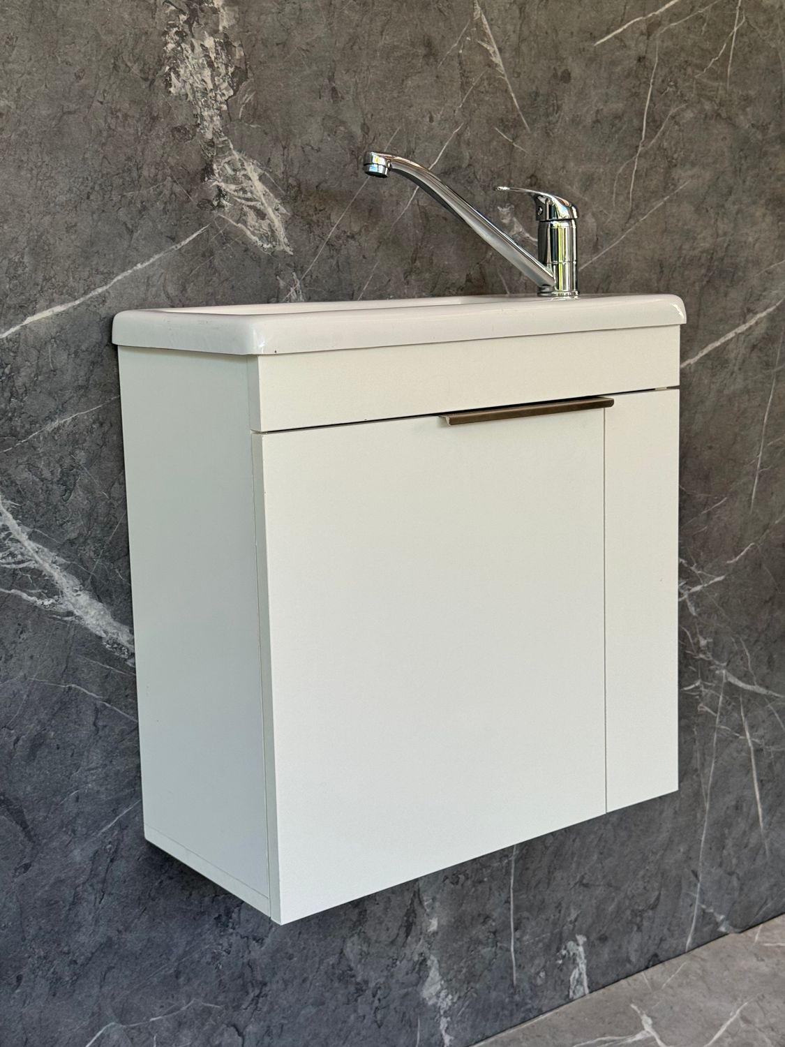 ELIN-500 Wall Mounted Cabinet &amp; Basin with silver handle.